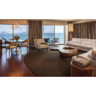 sofá New Welcome no Fasano RJ - Suíte Deluxe Frente Mar
